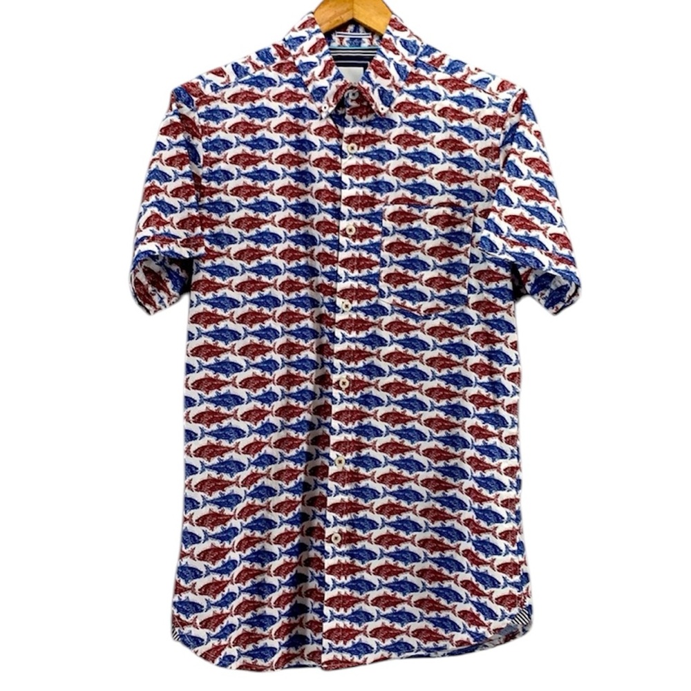 Zipcode Men’s small short sleeve button down shirt NWT red blue fish